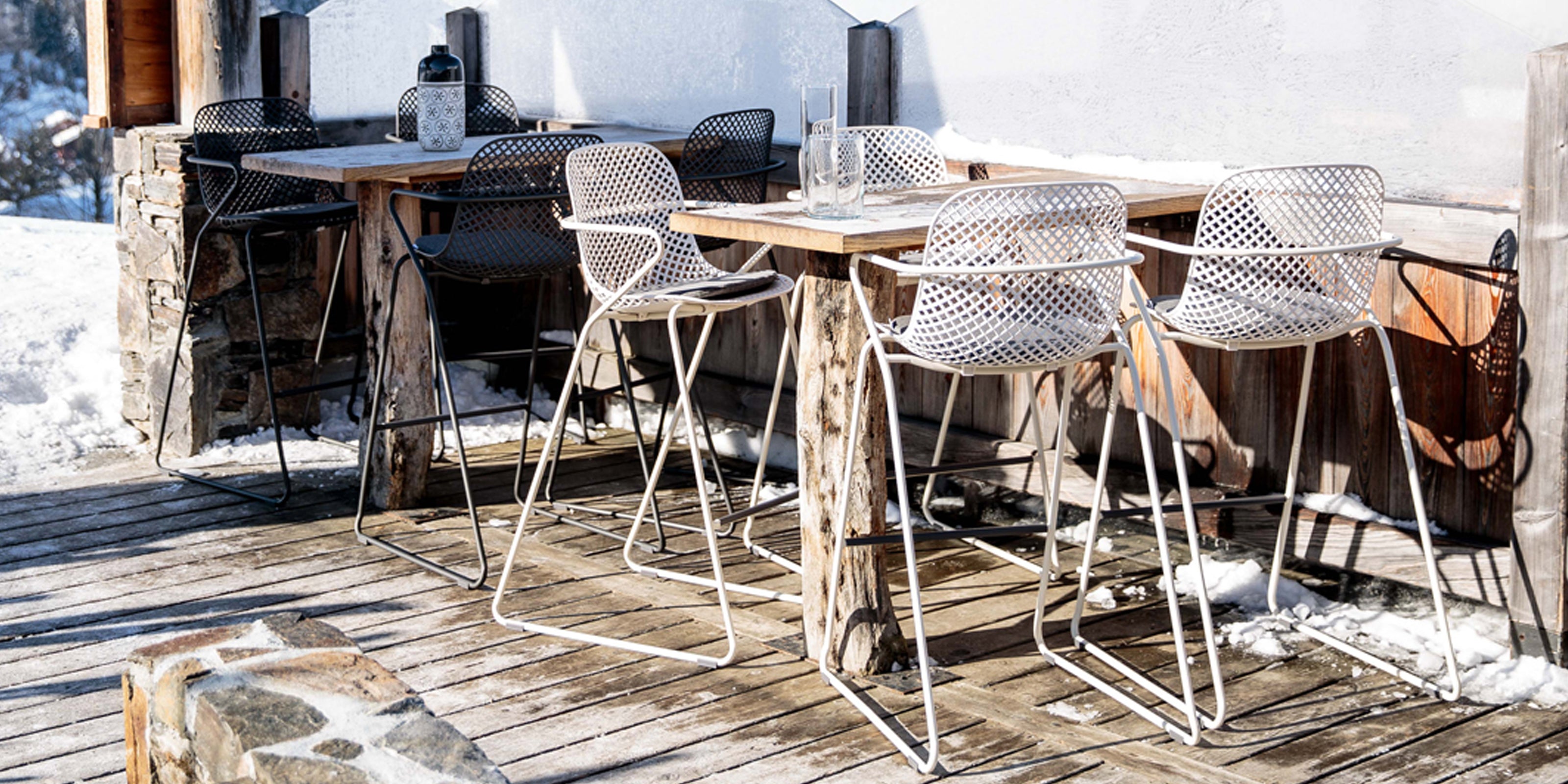 Chaises et tabourets de bar