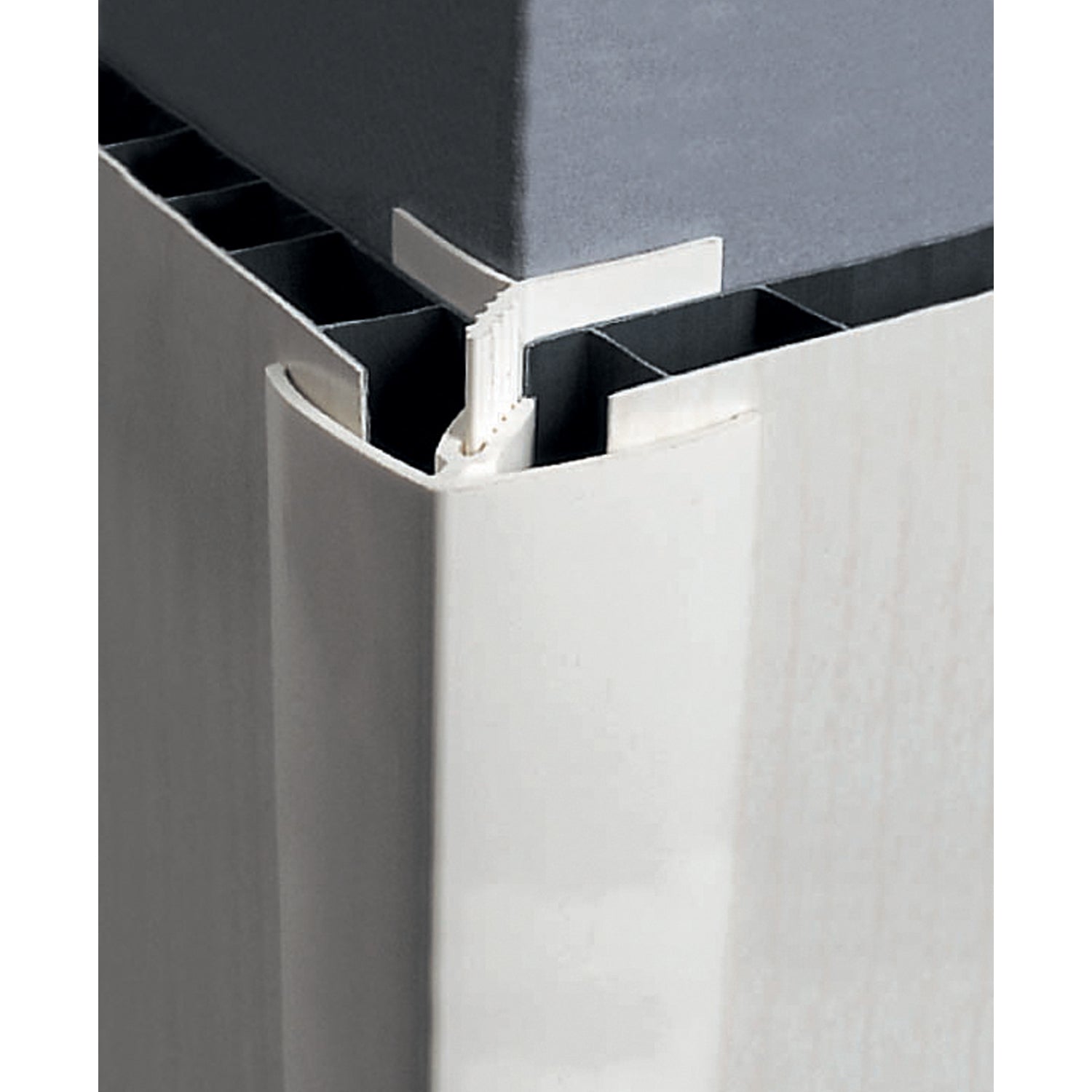 Internal or external corner PVC finishing profile