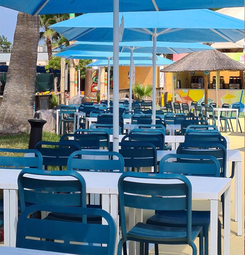 Terrasse Marinland Antibes avec les chaises outdoor Cannes 